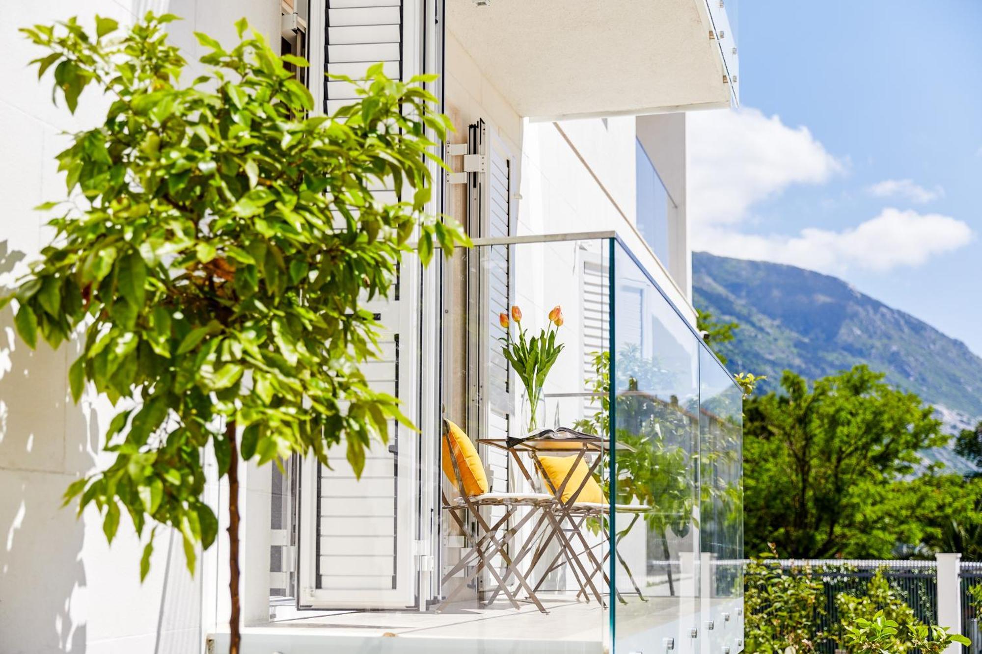 Maison W Kotor Exteriör bild