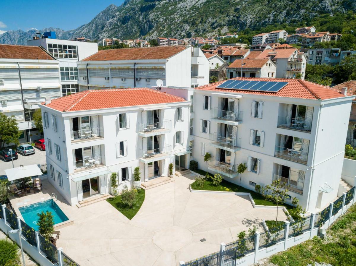 Maison W Kotor Exteriör bild