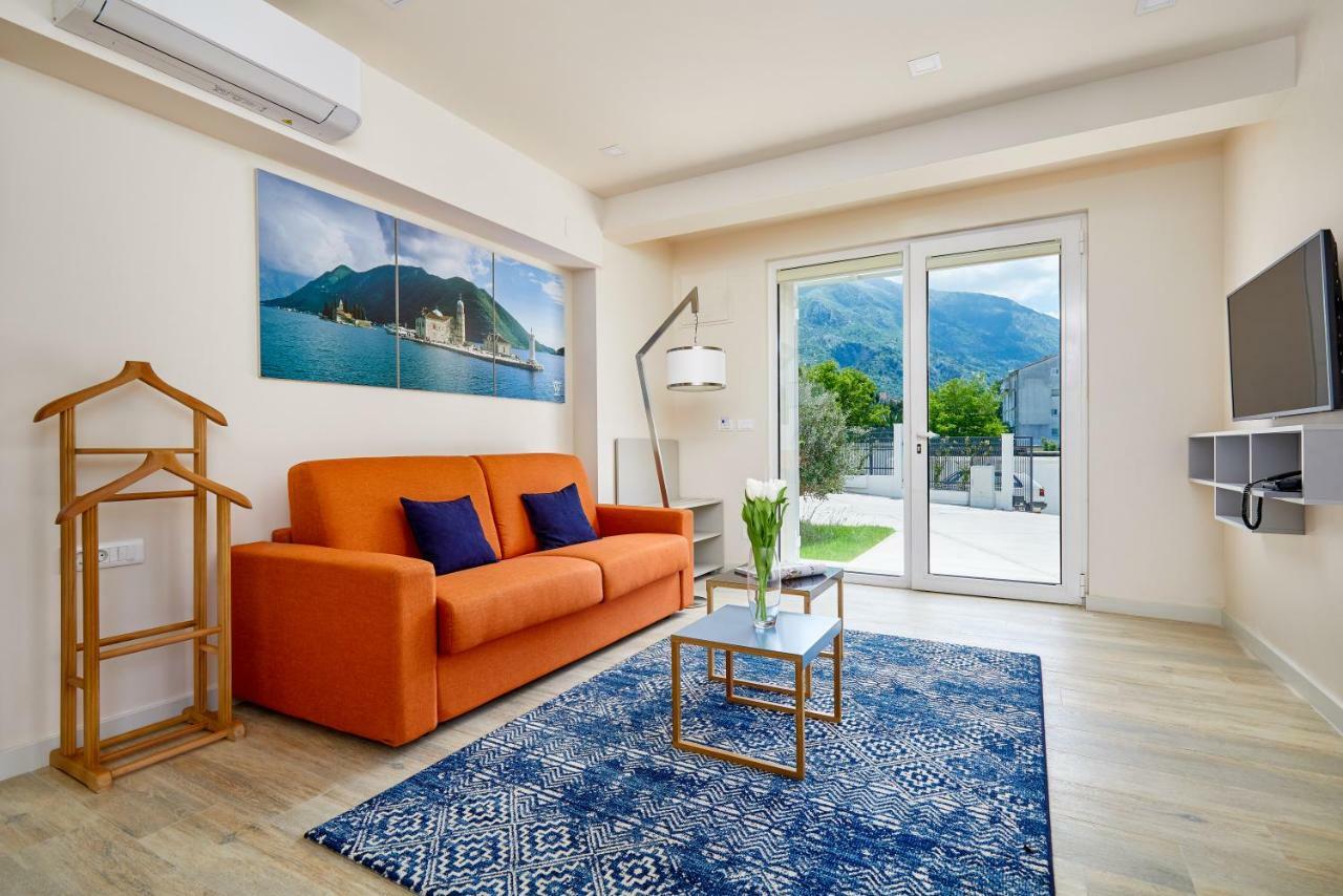 Maison W Kotor Exteriör bild